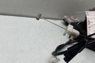 Serrure avant droit PEUGEOT 308 1