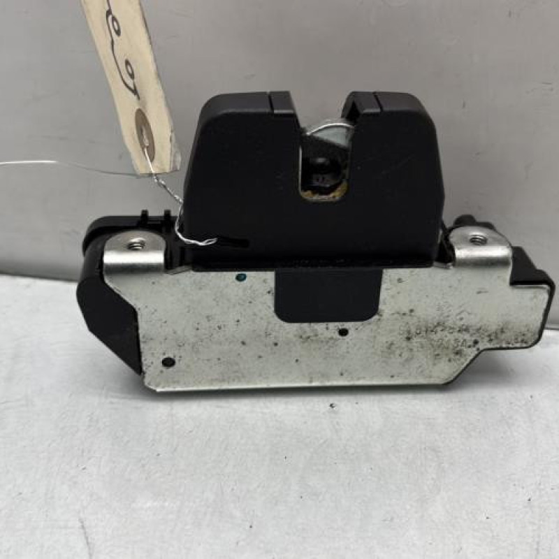 Serrure de coffre PEUGEOT 208 1 Photo n°3