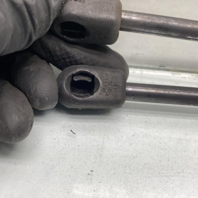 Verin de coffre CITROEN XSARA Photo n°3