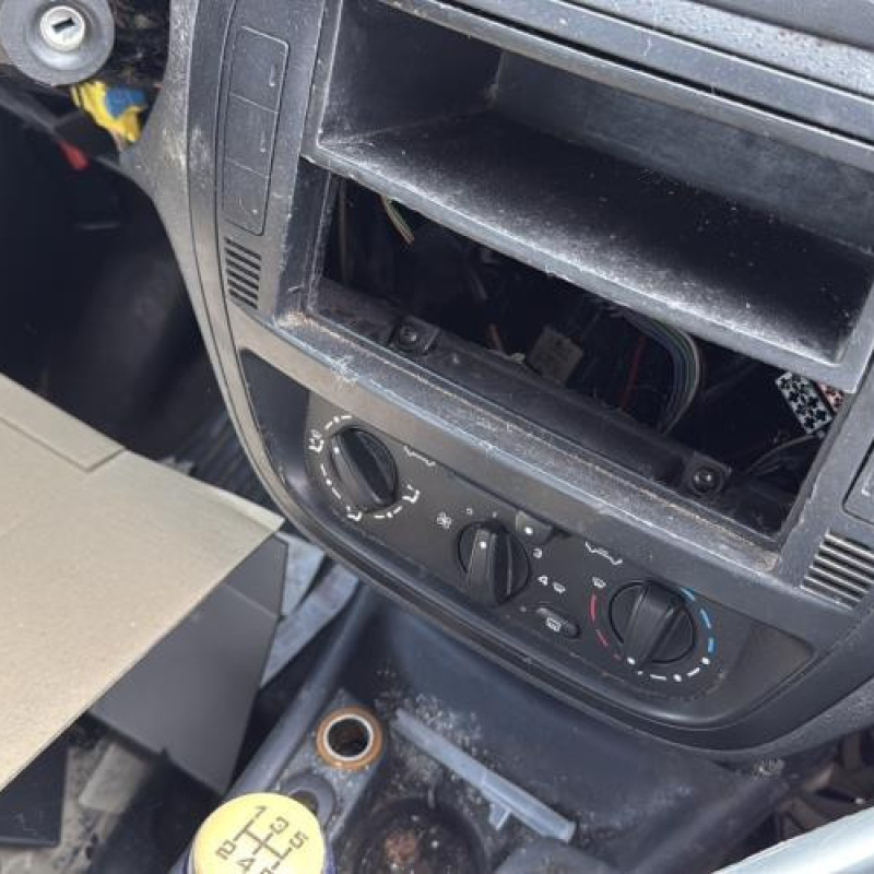 Serrure avant gauche CITROEN C2 Photo n°14