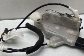 Serrure avant gauche PEUGEOT 5008 1