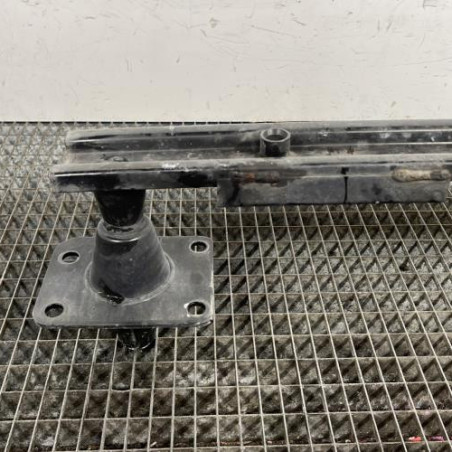 Renfort pare choc avant (traverse) PEUGEOT 5008 1