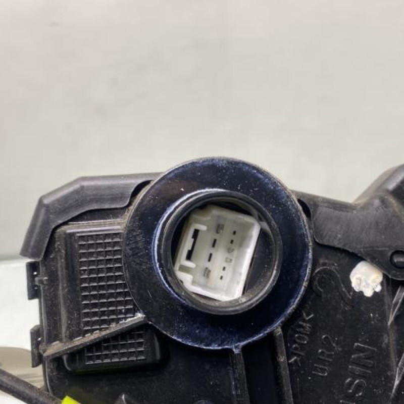 Serrure avant droit TOYOTA AVENSIS 3 Photo n°4