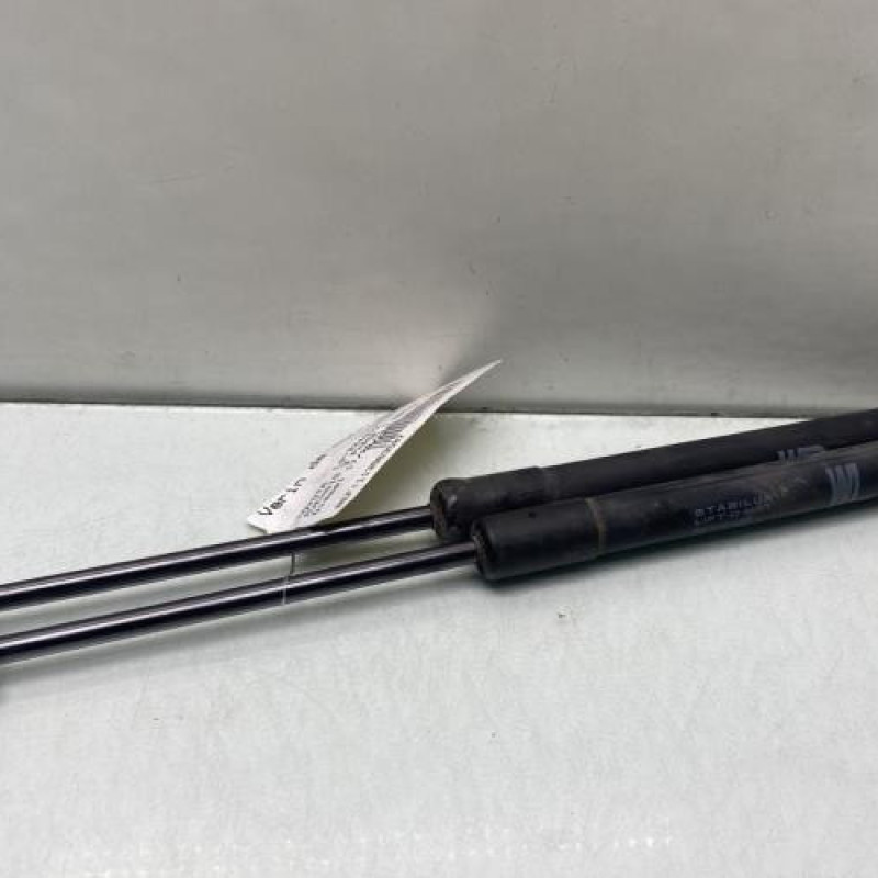 Verin de coffre TOYOTA AVENSIS 3 Photo n°2