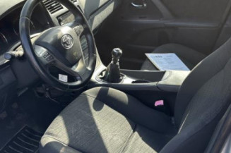 Verin de coffre TOYOTA AVENSIS 3