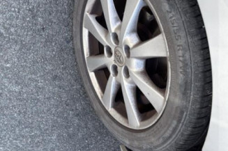 Verin de coffre TOYOTA AVENSIS 3