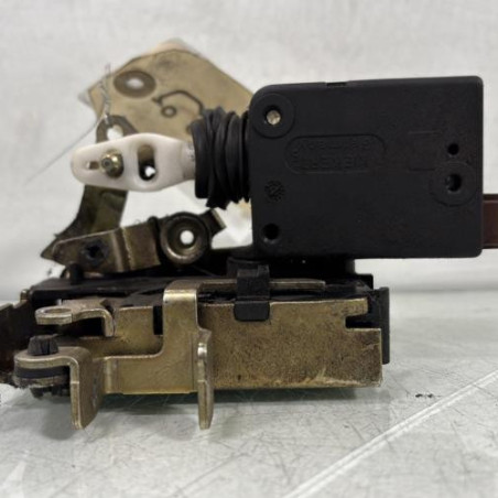 Serrure avant droit PEUGEOT 106 Photo n°1