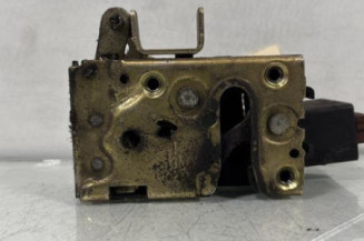 Serrure avant droit PEUGEOT 106