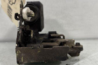 Serrure avant droit PEUGEOT 106