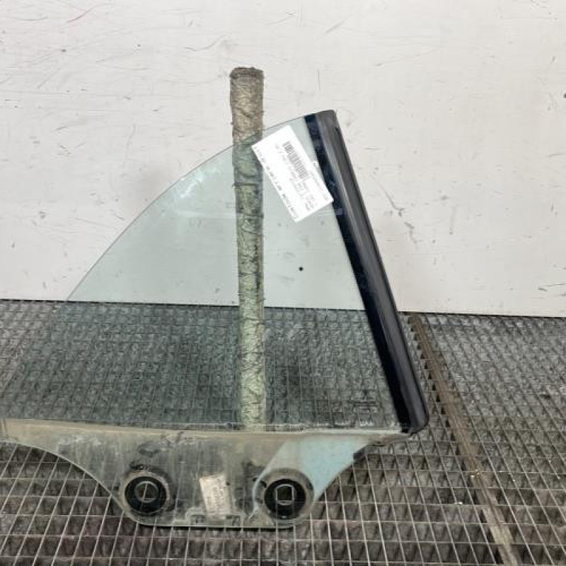 Custode arriere droit BMW SERIE 1 E88 Photo n°1