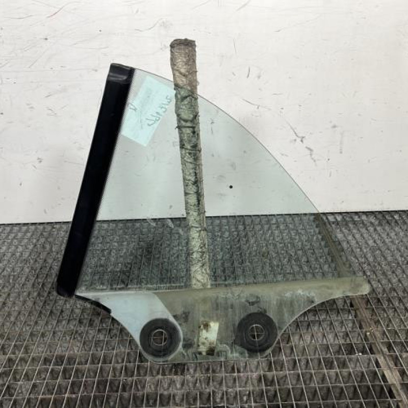 Custode arriere droit BMW SERIE 1 E88 Photo n°4