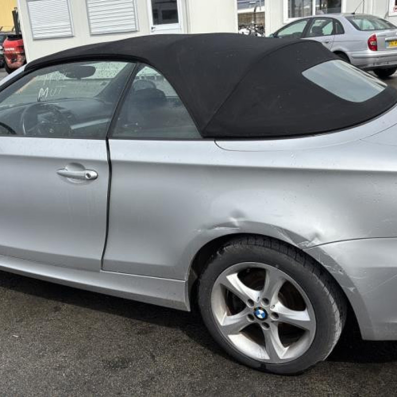 Custode arriere droit BMW SERIE 1 E88 Photo n°20