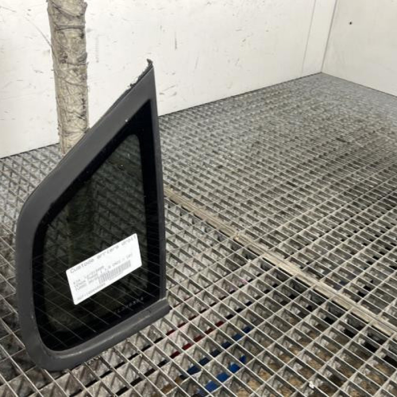 Custode arriere droit KIA VENGA Photo n°2