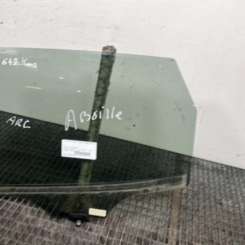 Vitre arriere gauche KIA VENGA Photo n°3
