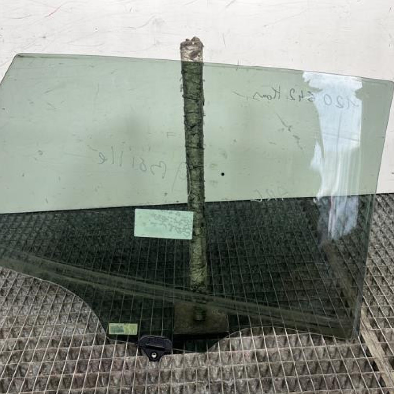 Vitre arriere gauche KIA VENGA Photo n°4