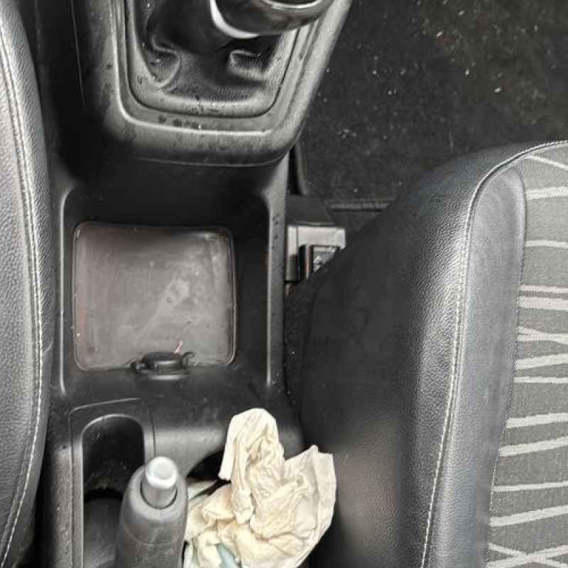 Vitre arriere gauche KIA VENGA Photo n°19