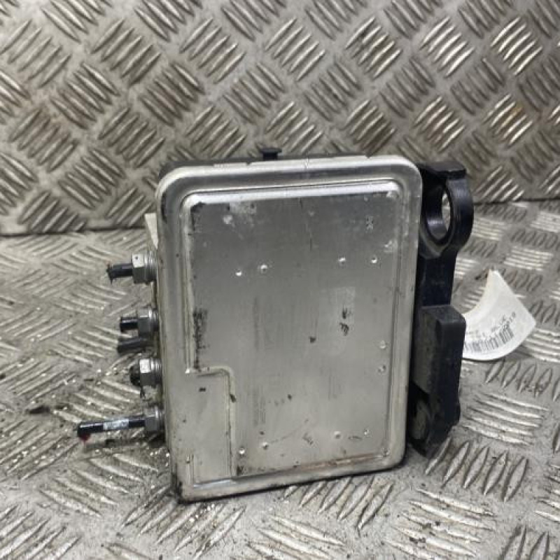 Bloc ABS (freins anti-blocage) VOLKSWAGEN GOLF 8 Photo n°1