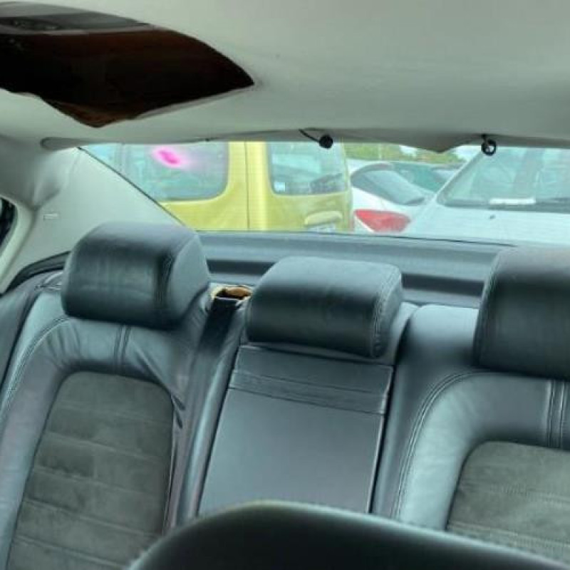 Renfort pare choc avant (traverse) VOLKSWAGEN PASSAT 5 Photo n°9