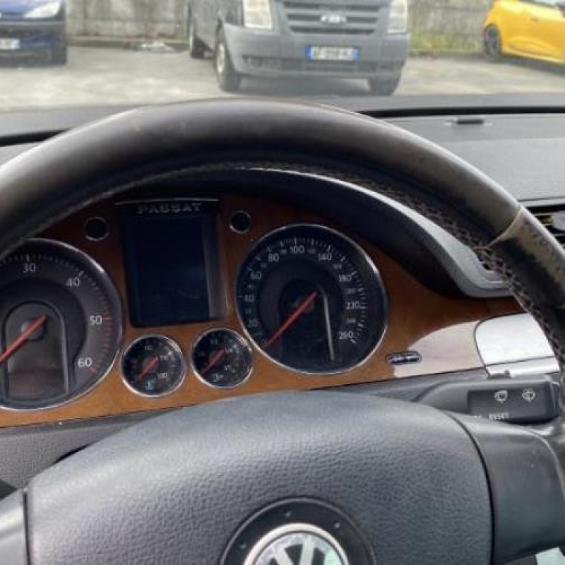 Renfort pare choc avant (traverse) VOLKSWAGEN PASSAT 5 Photo n°10