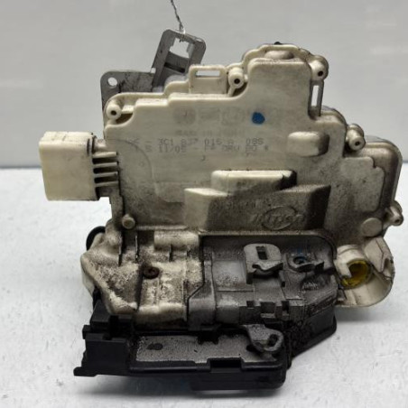 Serrure avant gauche VOLKSWAGEN PASSAT 5 Photo n°1