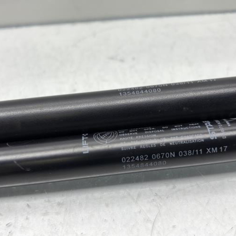 Verin de coffre FIAT QUBO Photo n°4