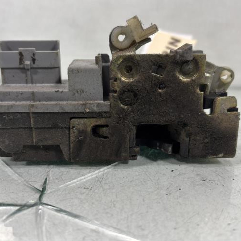 Serrure avant gauche PEUGEOT PARTNER 1 Photo n°2