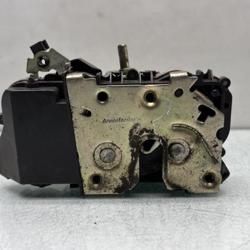 Serrure avant droit CITROEN XSARA PICASSO Photo n°1