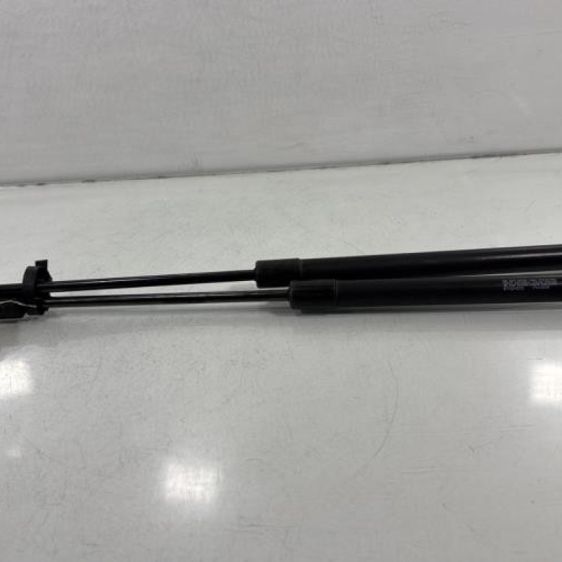 Verin de coffre OPEL CORSA C Photo n°1