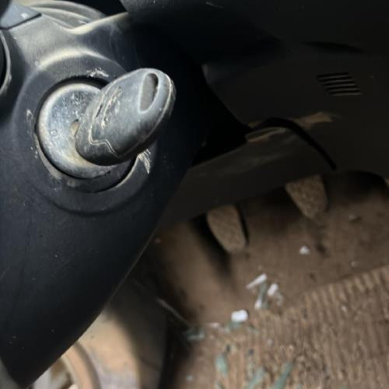 Face avant FORD FIESTA 6 Photo n°14