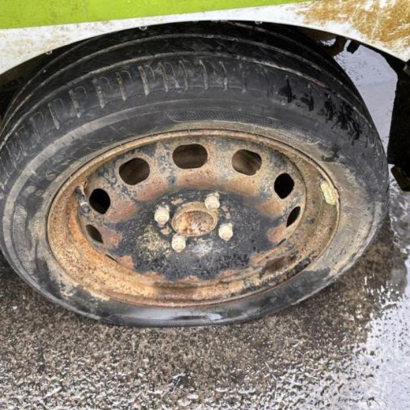 Face avant FORD FIESTA 6 Photo n°18