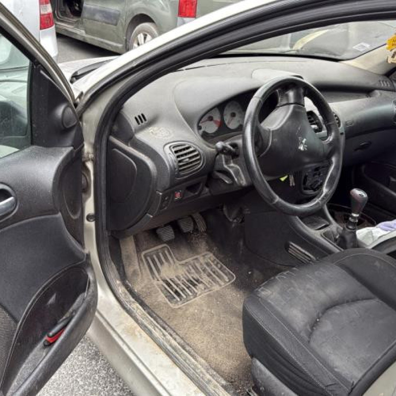 Face avant PEUGEOT 206 Photo n°12