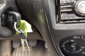 Face avant PEUGEOT 206