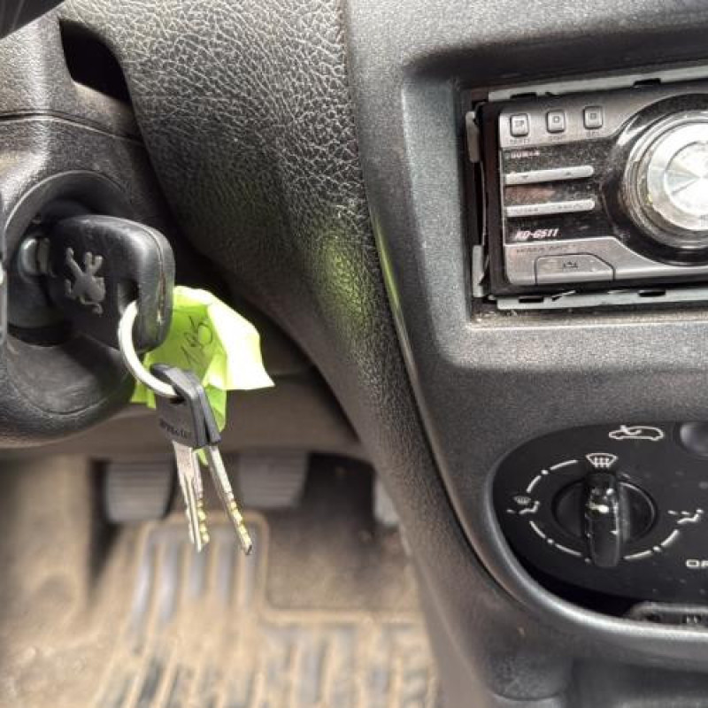 Face avant PEUGEOT 206 Photo n°15