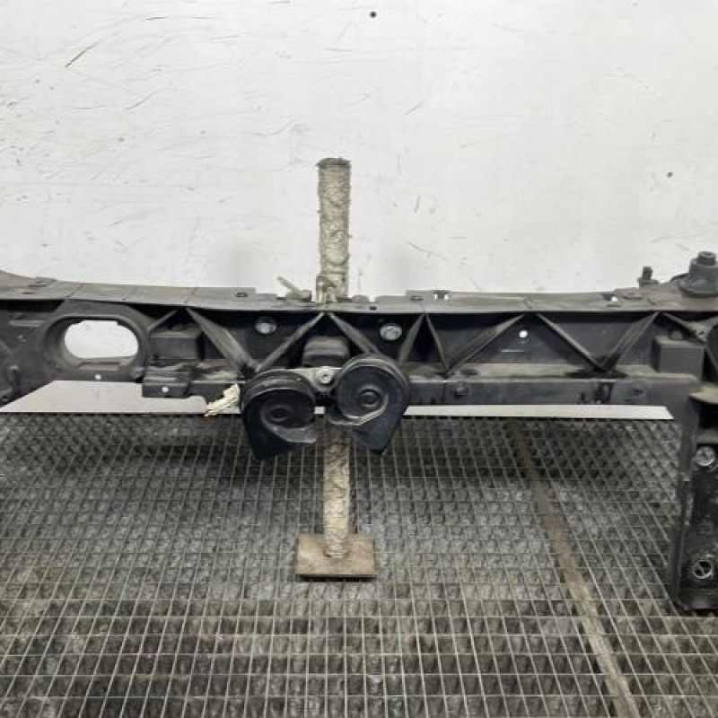 Face avant RENAULT CLIO 3 Photo n°1