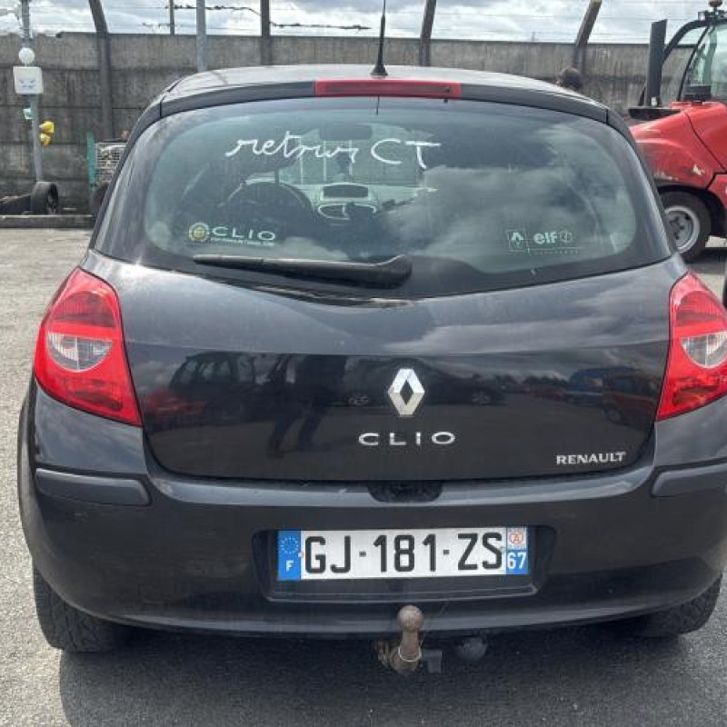 Face avant RENAULT CLIO 3 Photo n°10