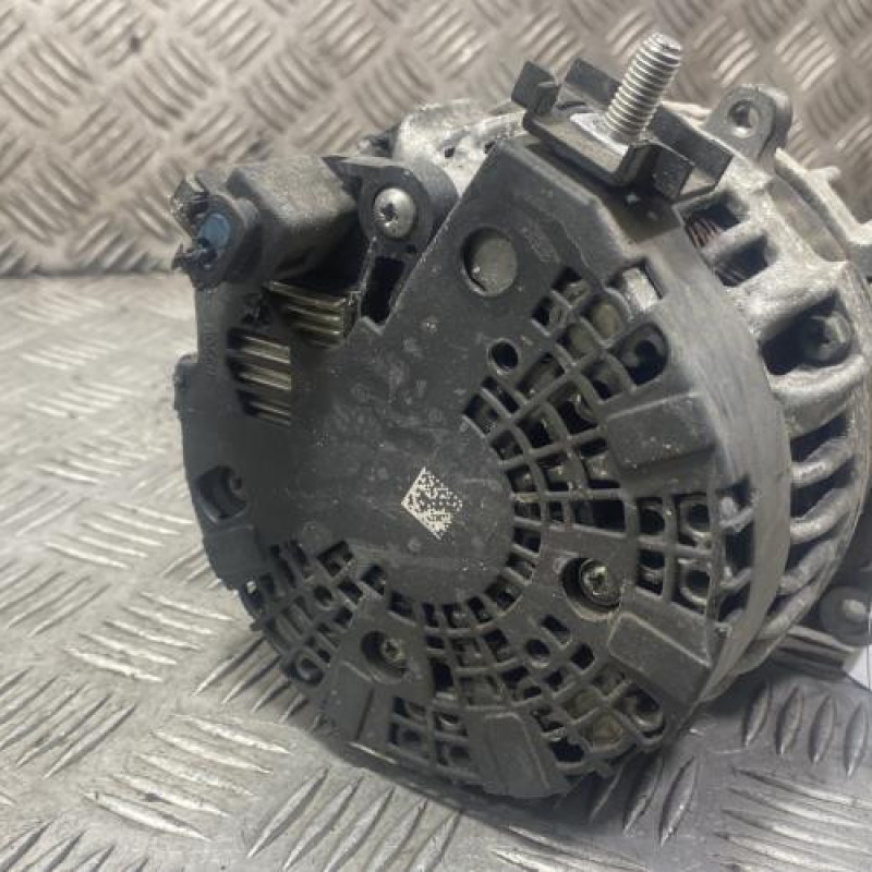 Alternateur MERCEDES CLASSE A 176 Photo n°2