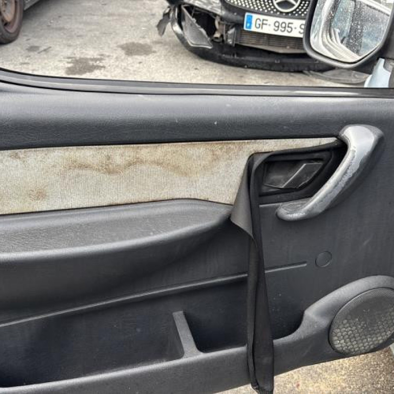 Face avant PEUGEOT PARTNER 1 Photo n°16