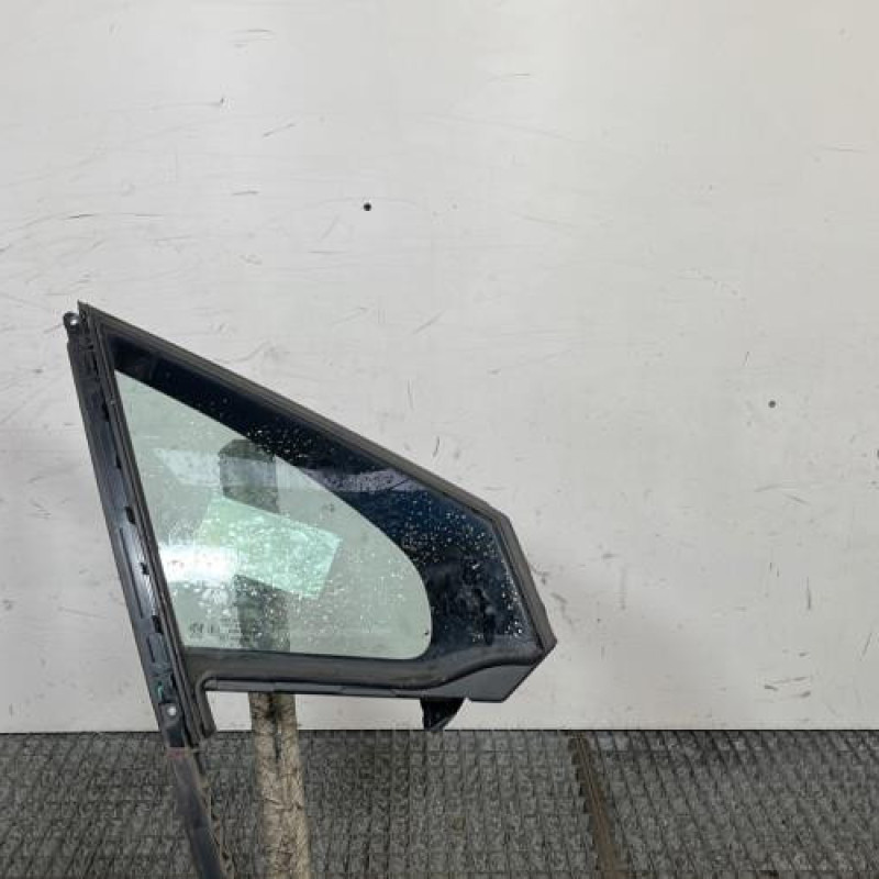 Custode avant droit (porte) PEUGEOT 208 1 Photo n°1