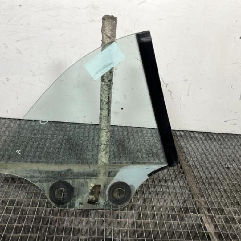 Custode arriere gauche BMW SERIE 1 E88 Photo n°4