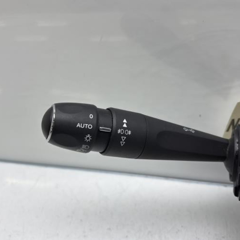 Com (Bloc Contacteur Tournant+Commodo Essuie Glace+Commodo Phare) PEUGEOT 308 2 Photo n°3