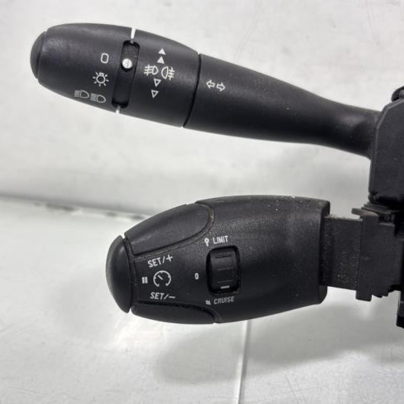 Com (Bloc Contacteur Tournant+Commodo Essuie Glace+Commodo Phare) PEUGEOT 307 Photo n°3