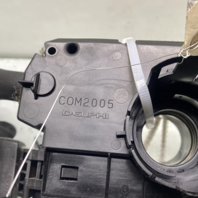 Com (Bloc Contacteur Tournant+Commodo Essuie Glace+Commodo Phare) PEUGEOT 308 1 Photo n°8