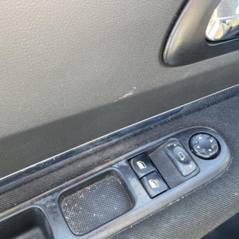 Com (Bloc Contacteur Tournant+Commodo Essuie Glace+Commodo Phare) PEUGEOT 5008 1 Photo n°18