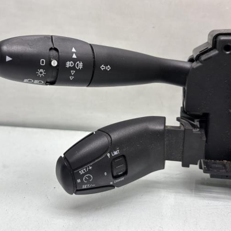 Com (Bloc Contacteur Tournant+Commodo Essuie Glace+Commodo Phare) PEUGEOT 607 Photo n°3