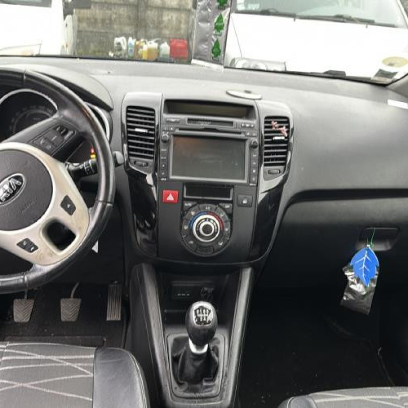 Moteur KIA VENGA Photo n°16