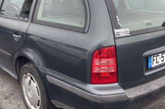 Aile avant gauche SKODA OCTAVIA 1