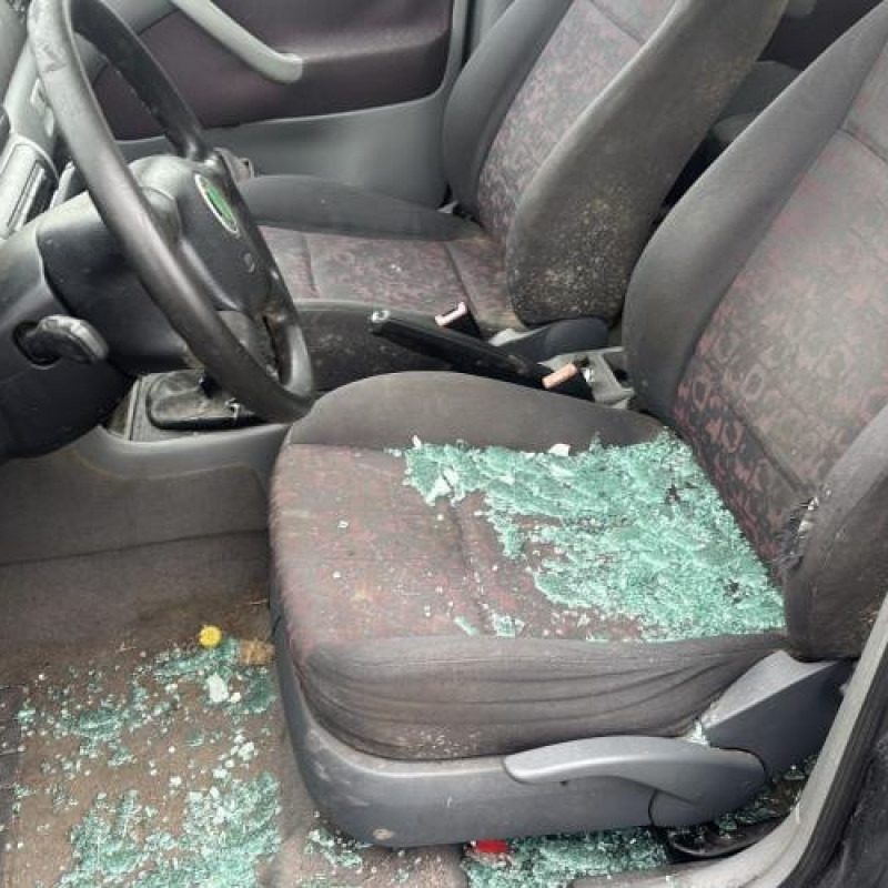 Aile avant gauche SKODA OCTAVIA 1 Photo n°16