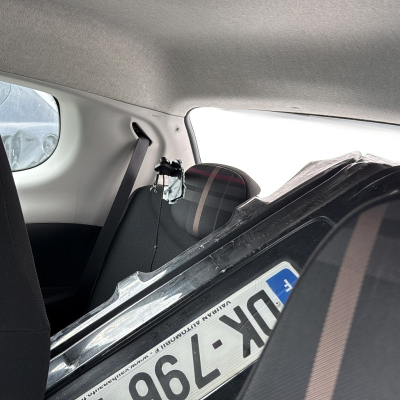 PEUGEOT 108 1.2 VTI - 12V Photo n°23