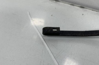 Bras essuie glace arriere PEUGEOT 205