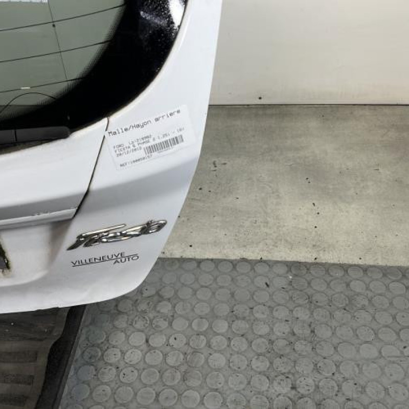 Malle/Hayon arriere FORD FIESTA 6 Photo n°4